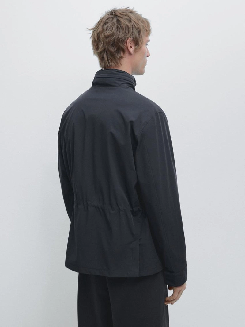 Куртка из эластичной ткани