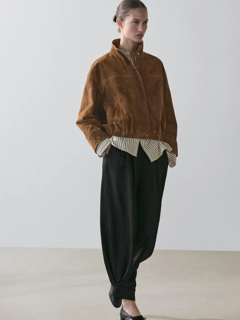 Короткая куртка из замши