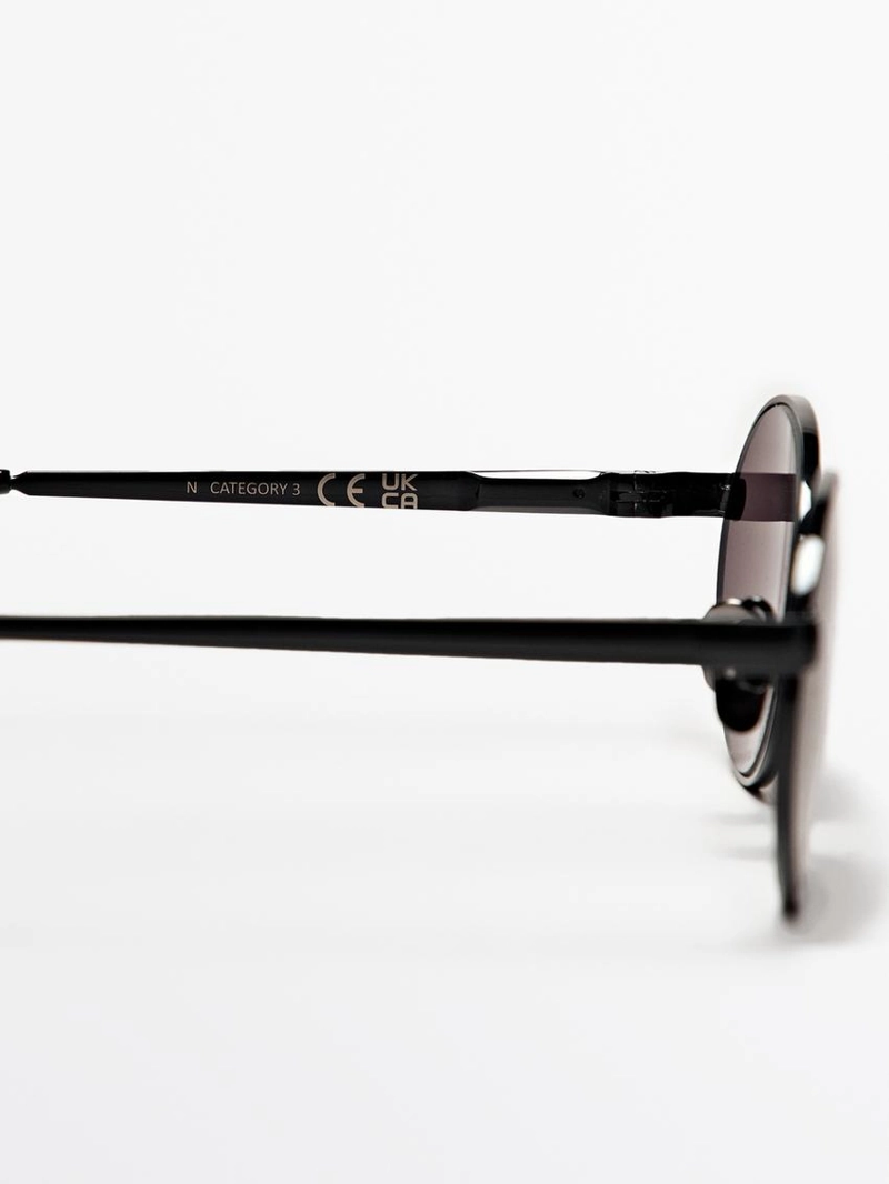 Округлые солнцезащитные очки