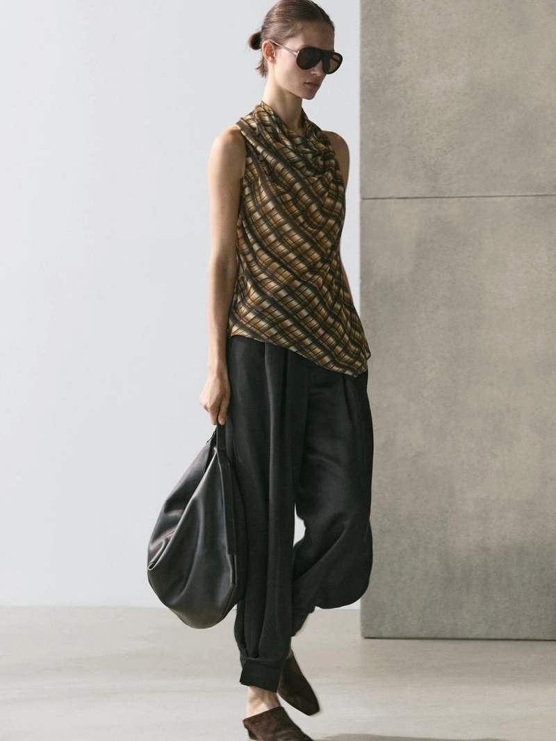 Легкий драпированный топ massimo dutti