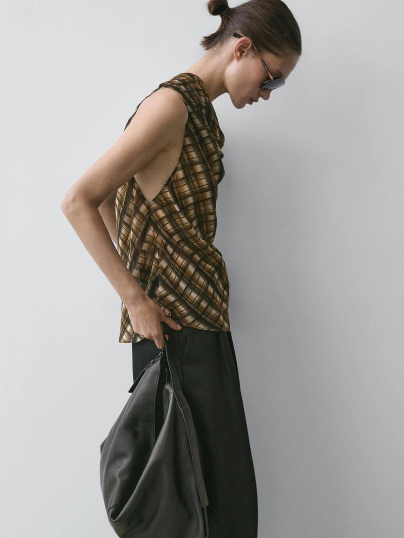 Легкий драпированный топ massimo dutti