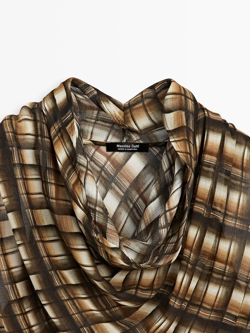 Легкий драпированный топ massimo dutti