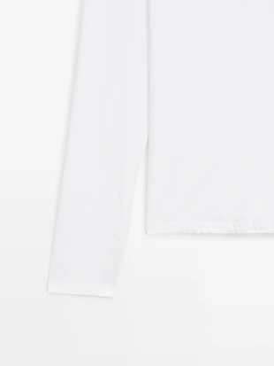 Футболка с лодочным вырезом из 100% хлопка- Заказать в России