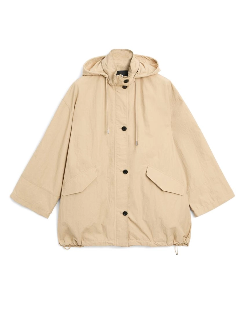 Утепленный парка с деталями капюшона