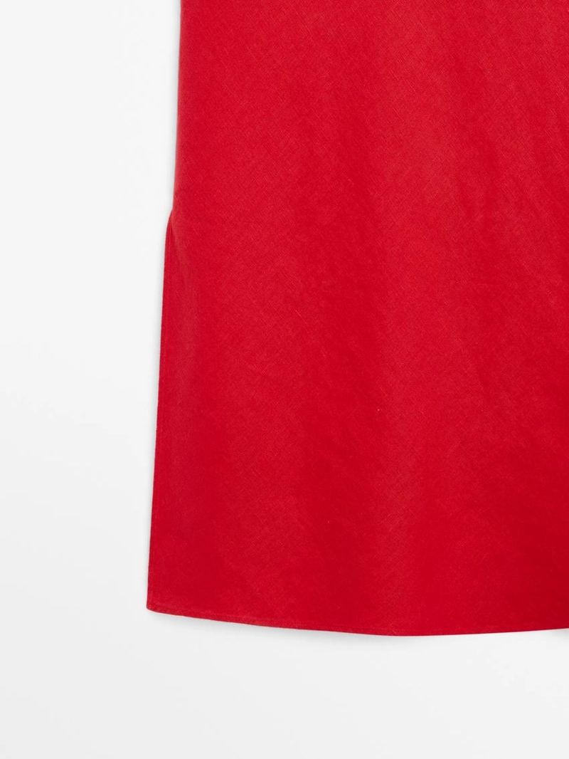 Миди-платье из льна с прямым вырезом