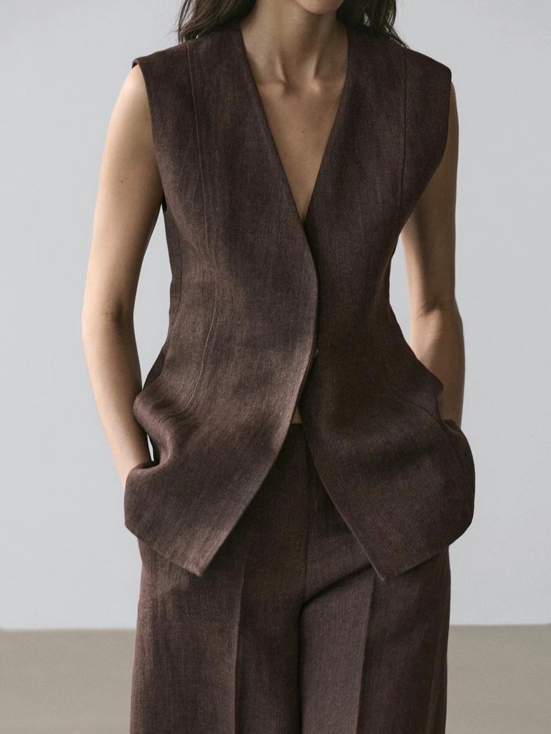 Жилет для льняного костюма