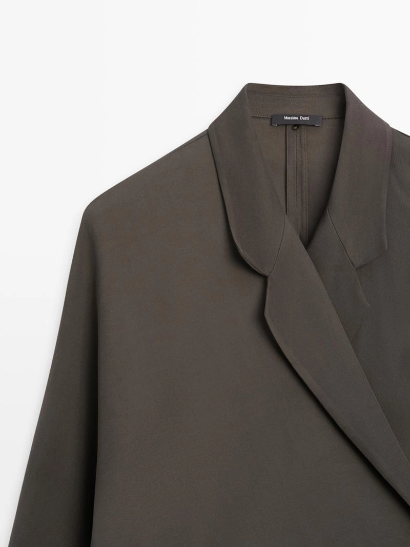 Рубашка с двубортным застежкой потока