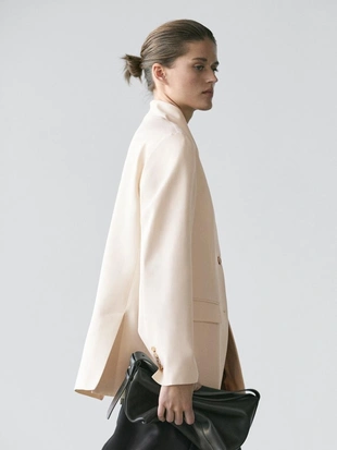 Тройка из атласа с высоким воротником- Заказать в России