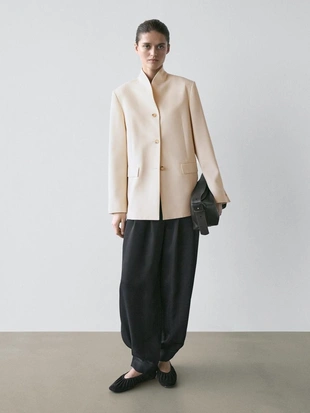 Тройка из атласа с высоким воротником- Заказать в России