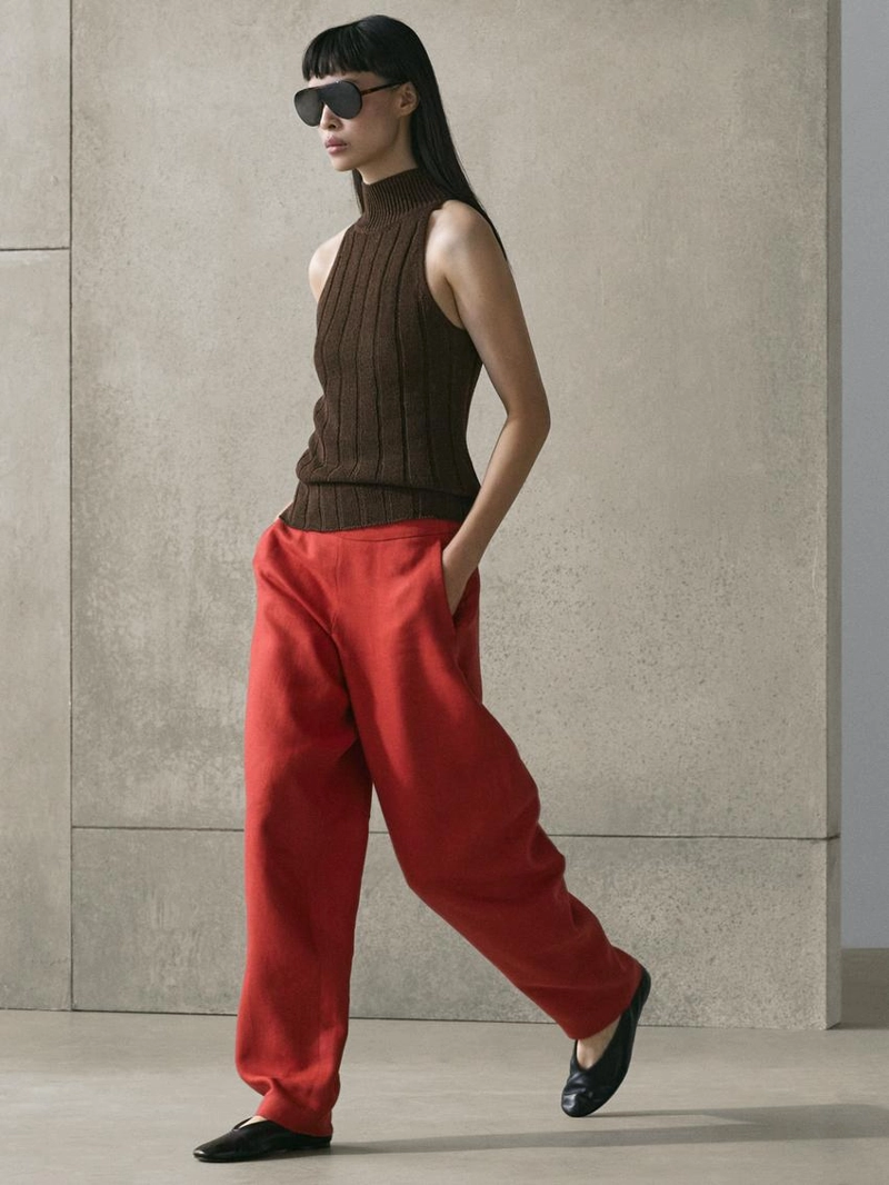 Объемные льняные брюки