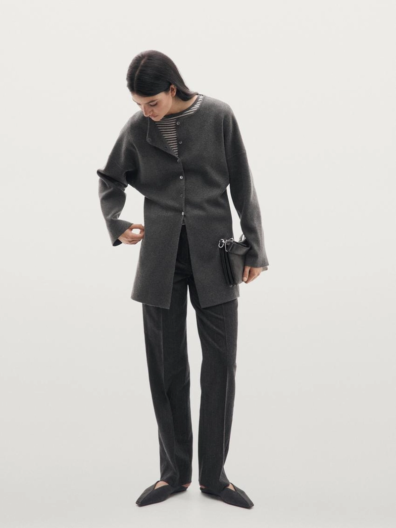 Длинный вязаный кардиган с круглым вырезом