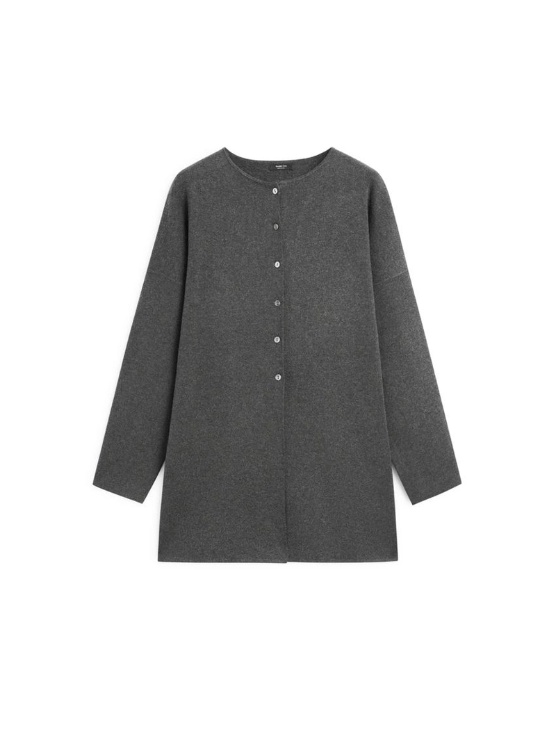 Длинный вязаный кардиган с круглым вырезом