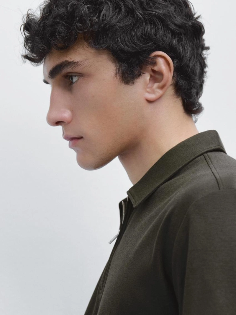 Поло с коротким рукавом и молнией