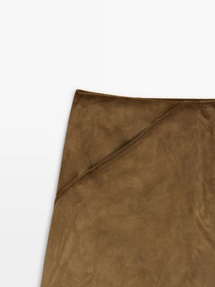 Мини-юбка из овечьей кожи с отделкой нубуком- Заказать в России