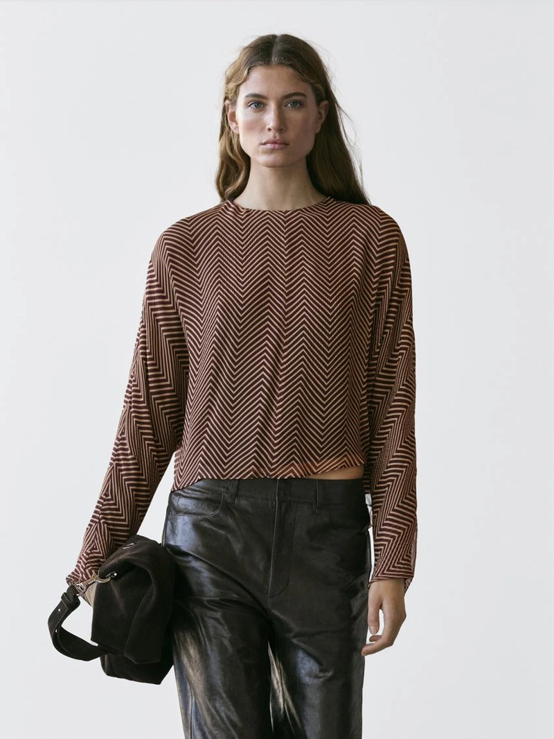 Блузка с геометрическим принтом