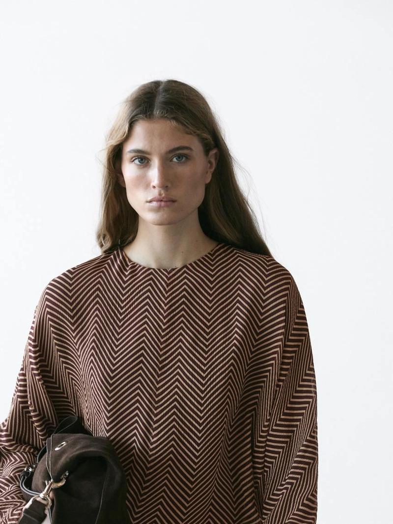 Блузка с геометрическим принтом