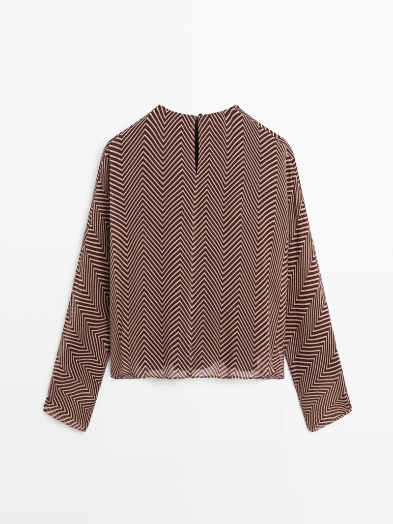 Блузка с геометрическим принтом