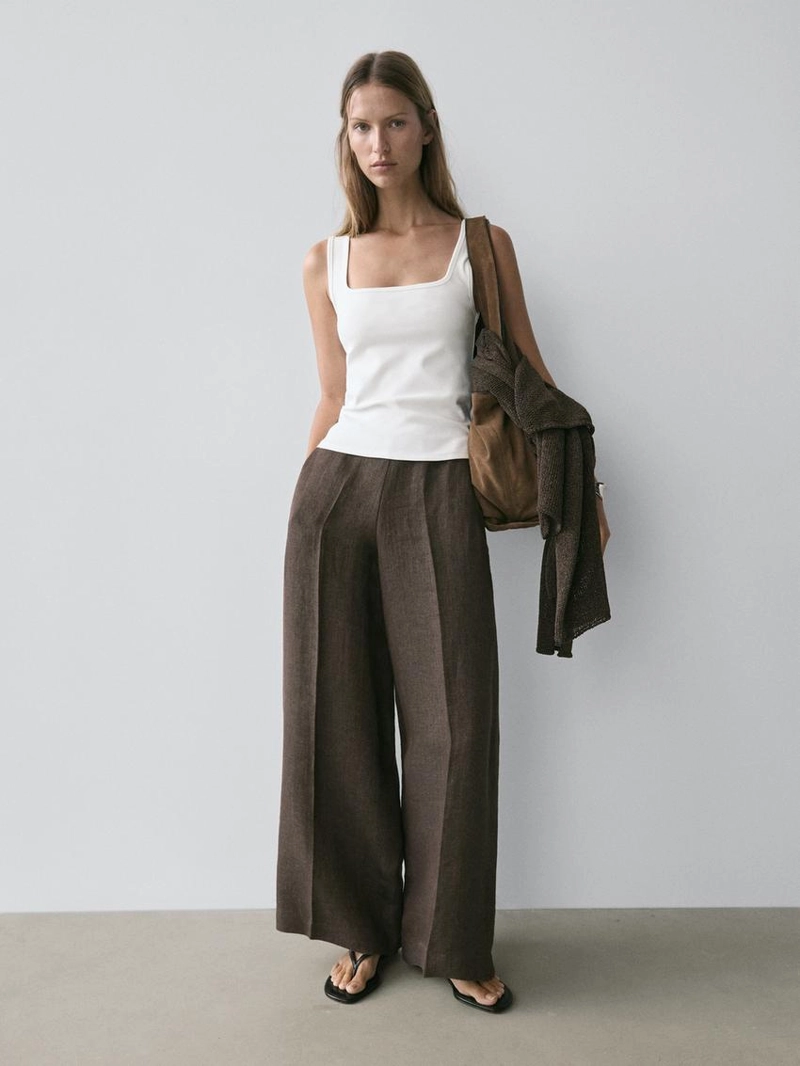 Майка без рукавов с квадратным вырезом