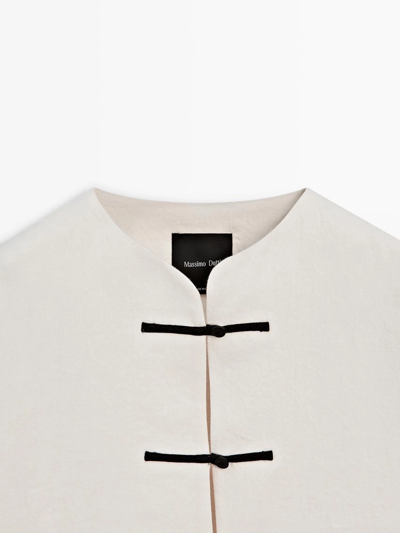 Льняная рубашка-овершерт с деталями на пуговицах