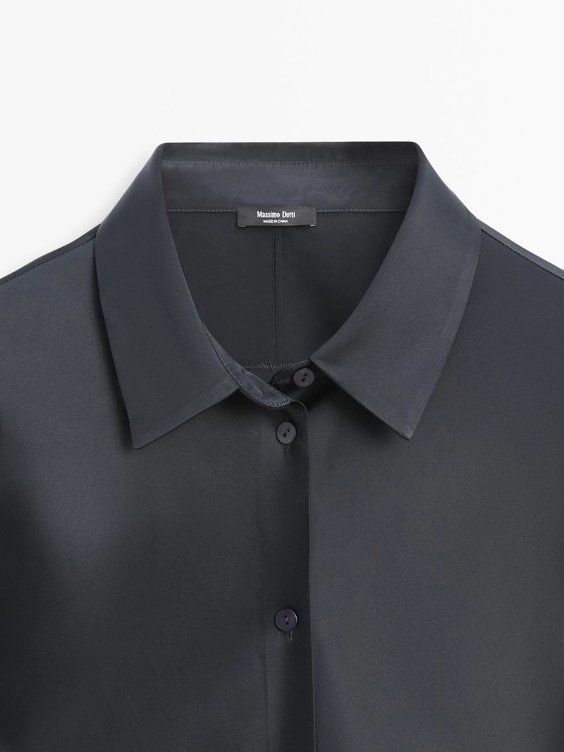 Рубашка из шелковистой атласной ткани