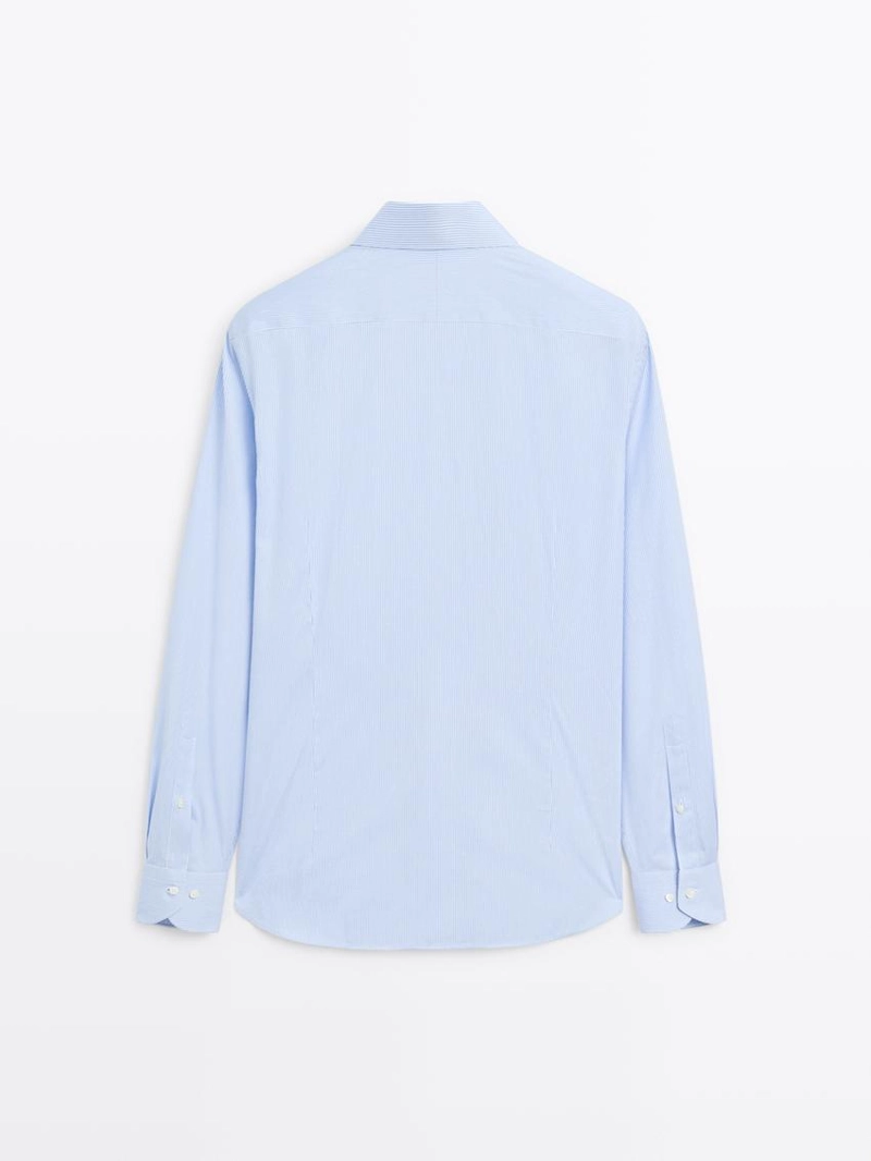 Рубашка из тонкой полосатой ткани в облегающем фасоне