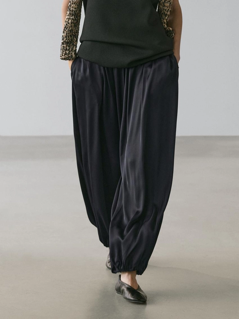 Брюки свободного кроя из атласа