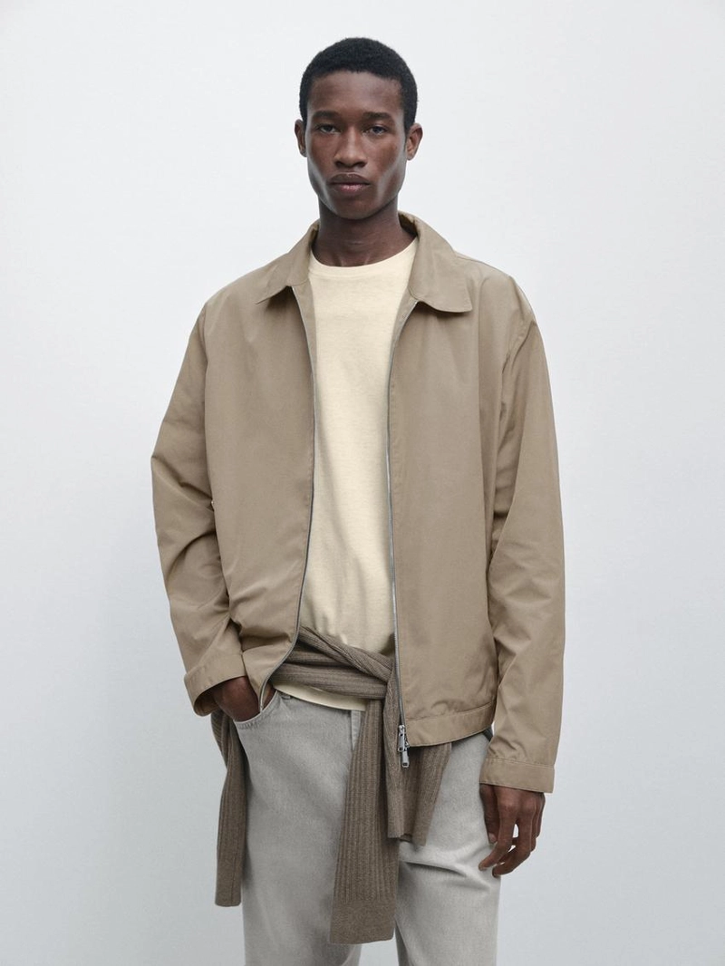 Куртка из легкого материала