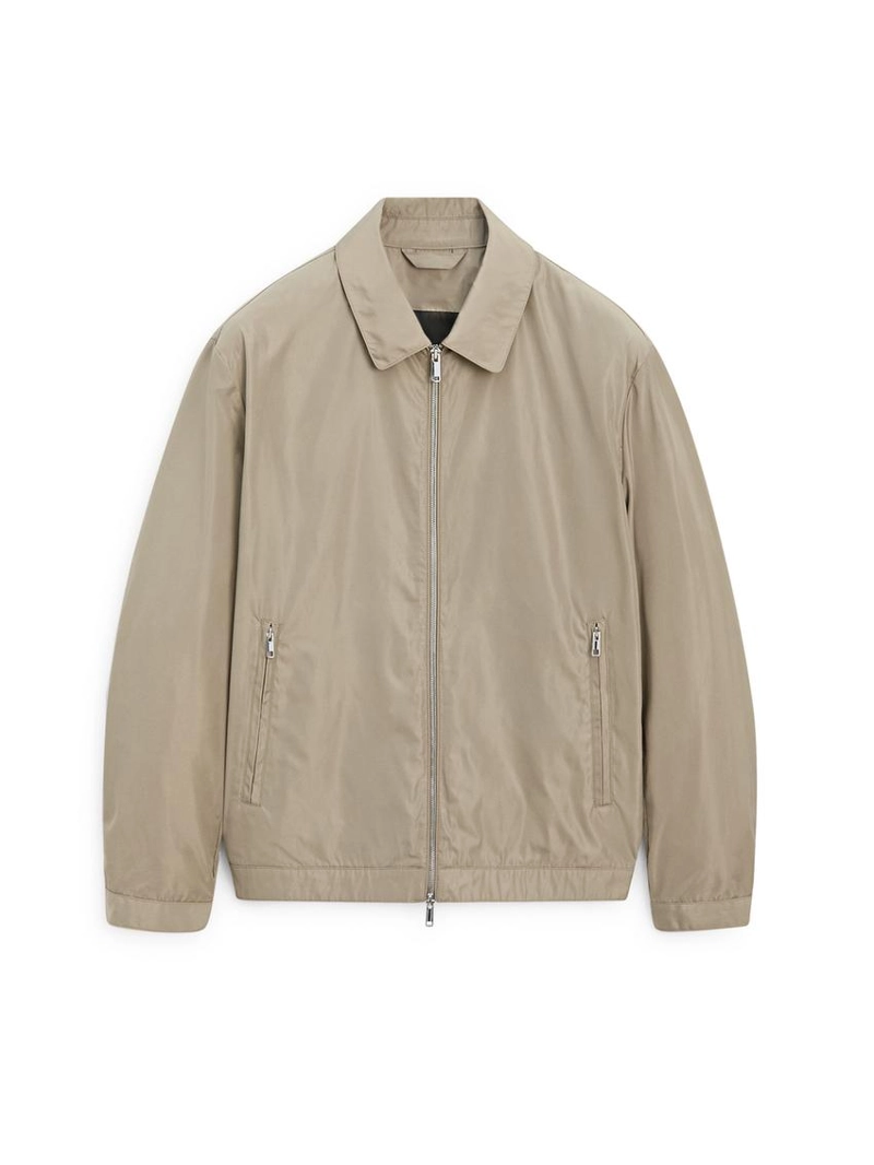 Куртка из легкого материала