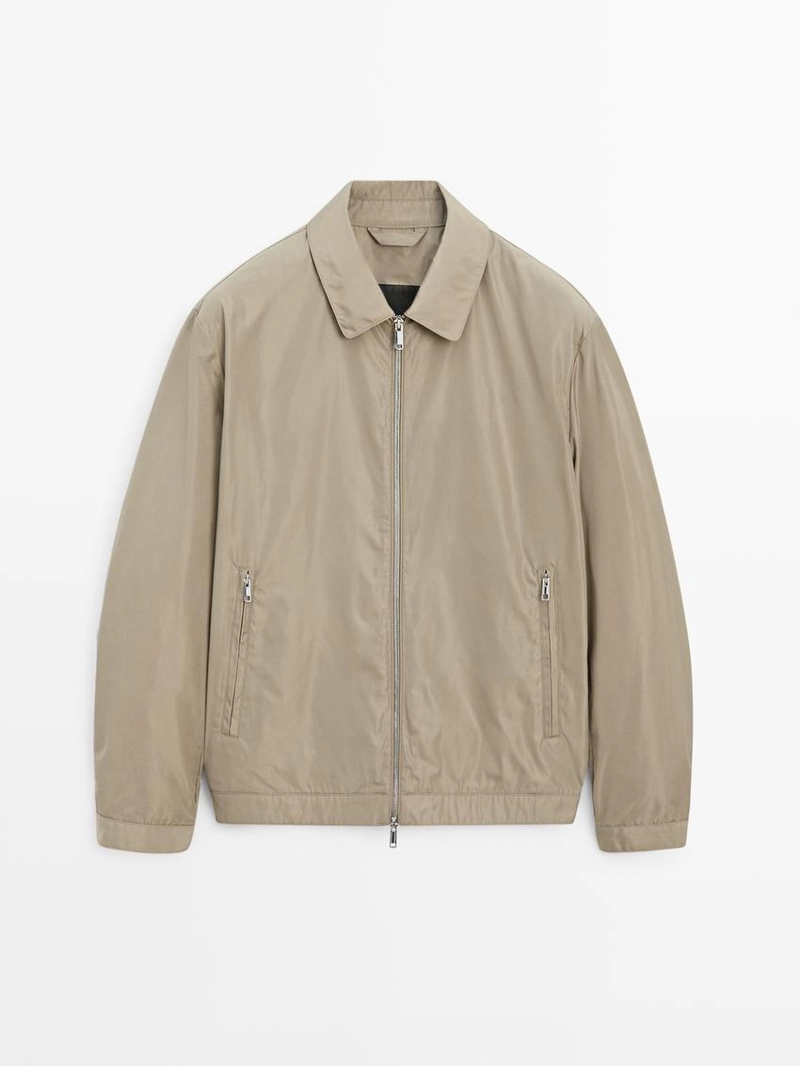 Куртка из легкого материала