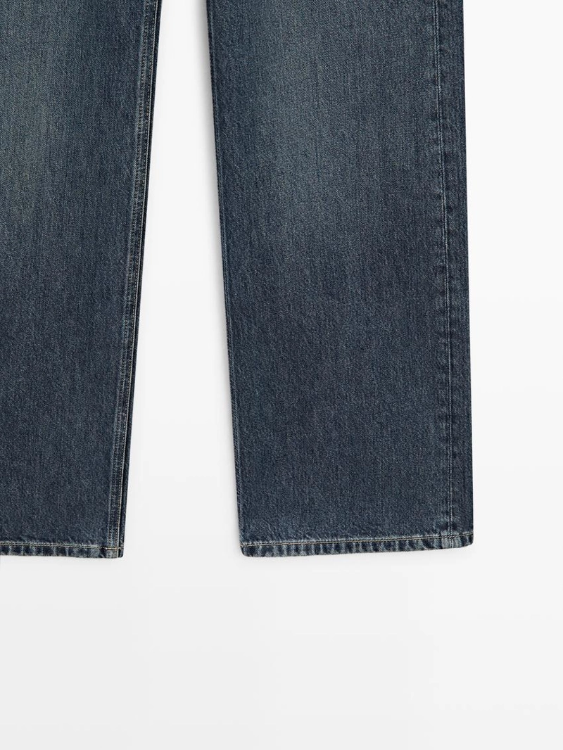 Джинсы с широкими штанинами средней посадки