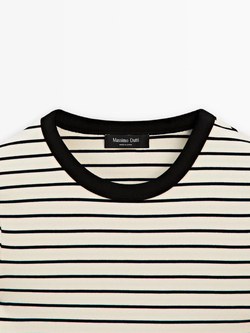 Футболка с короткими рукавами в полоску контрастного цвета