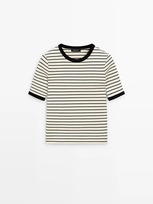 Футболка с короткими рукавами в полоску контрастного цвета- Заказать в России