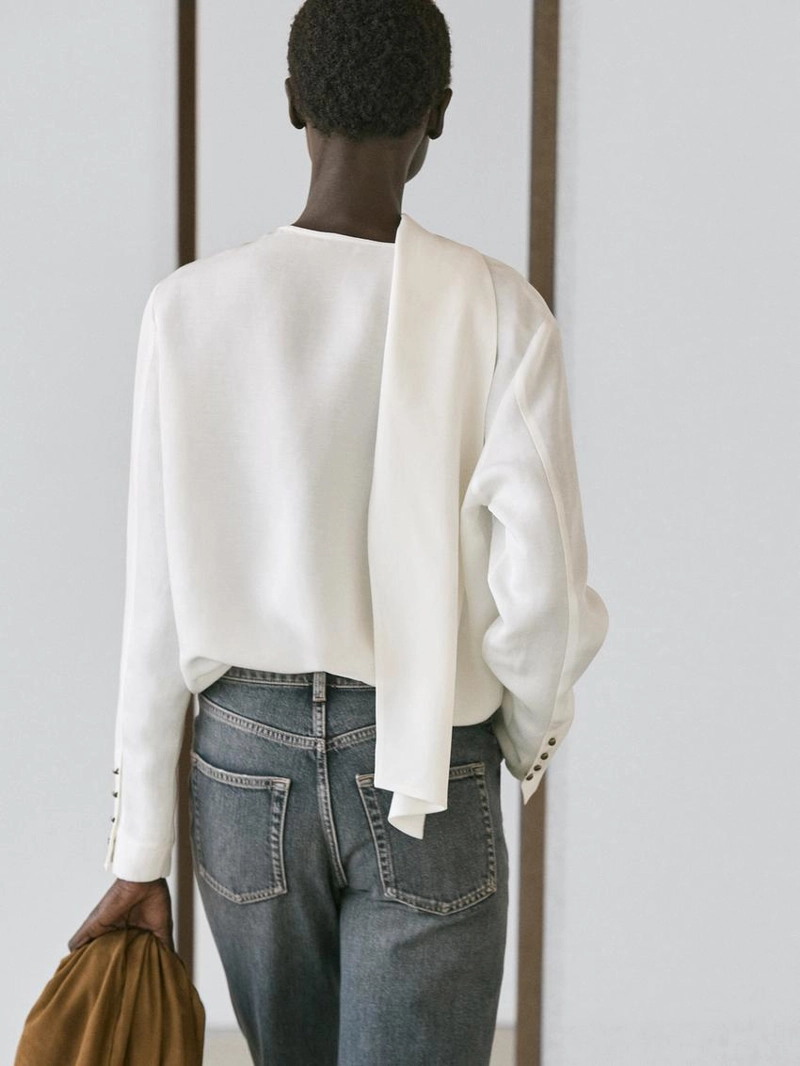 Рубашка с драпировкой и пуговицами