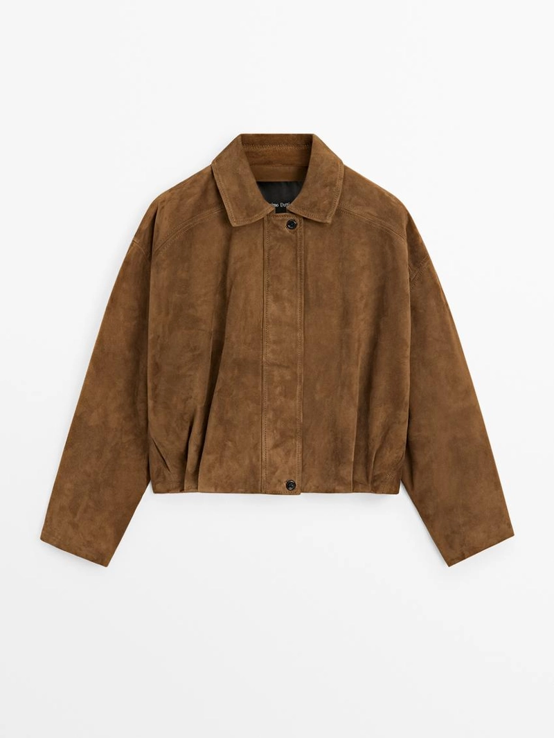 Короткая кожаная бомбер-куртка из замши