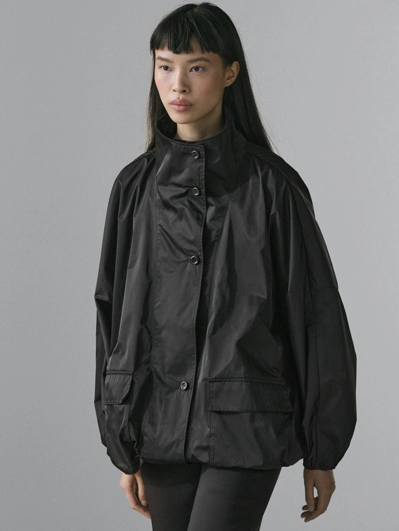 Бомбер с карманами