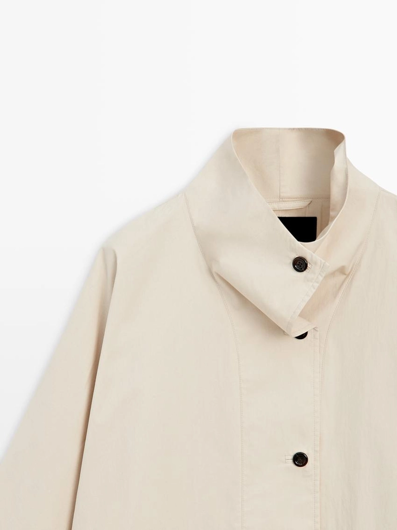 Куртка с деталями высокого воротника