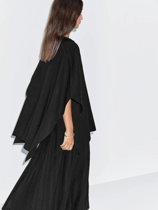 Короткая вязаная накидка с V-образным вырезом- Заказать в России