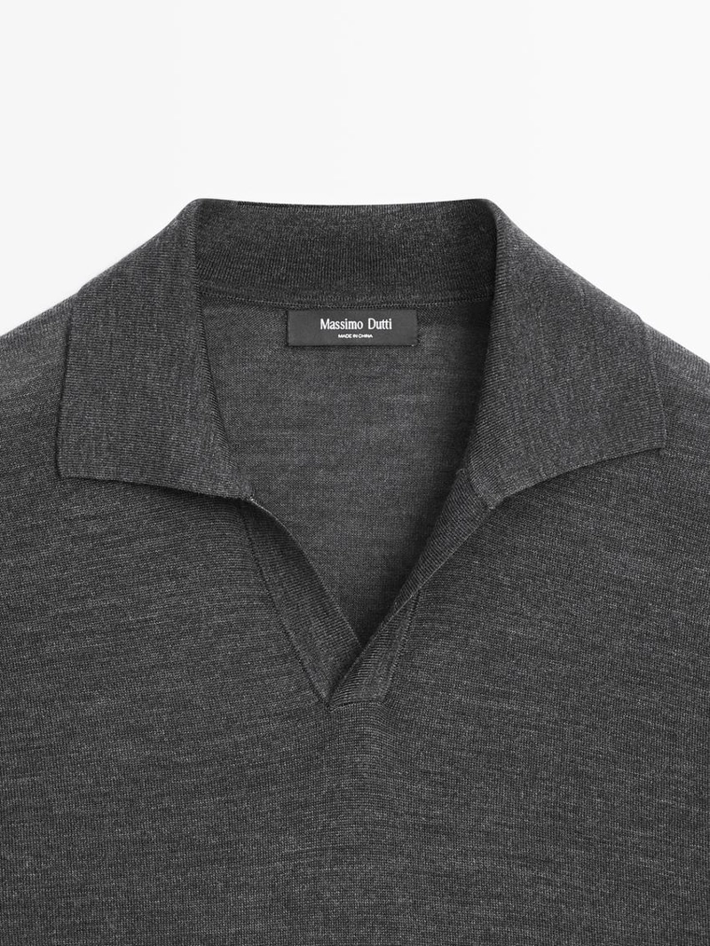 Поло с v-образным вырезом