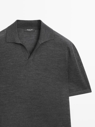 Поло с V-образным вырезом- Заказать в России