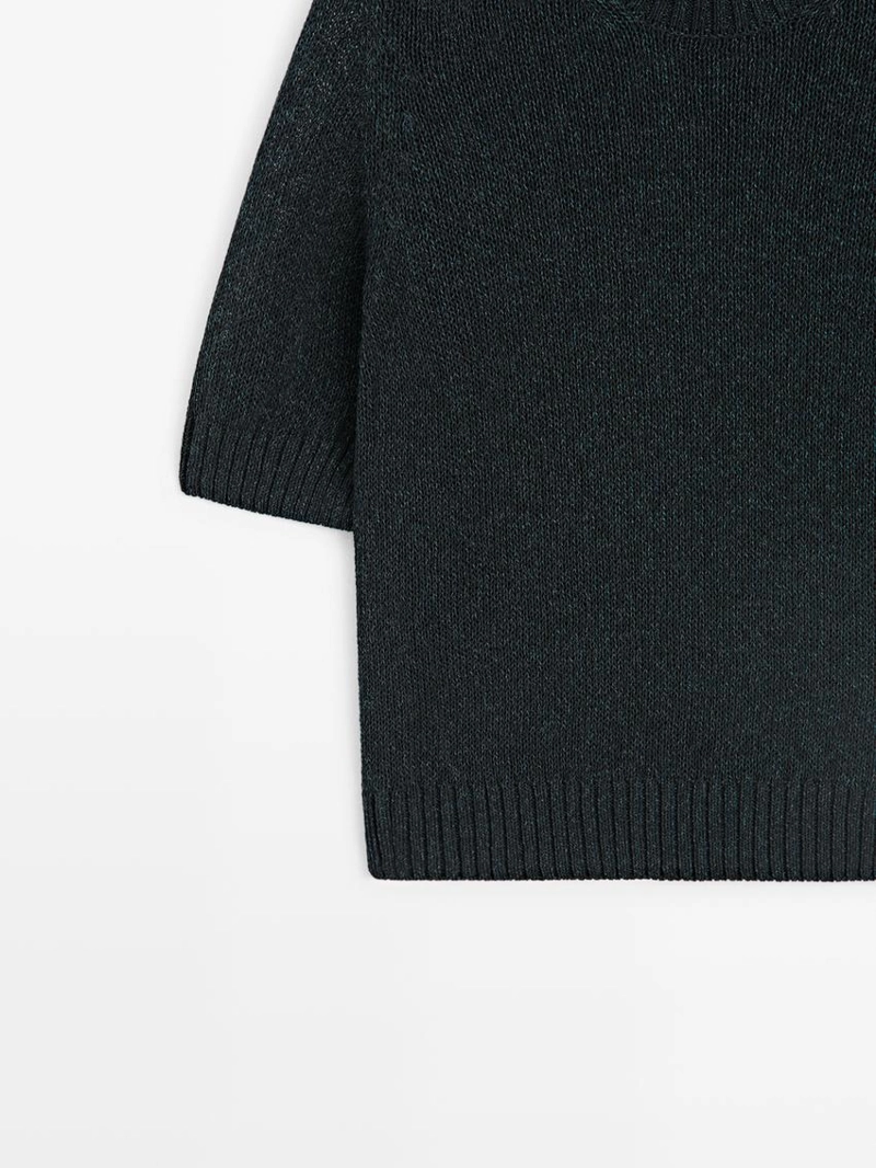 Трикотажный свитер с коротким рукавом