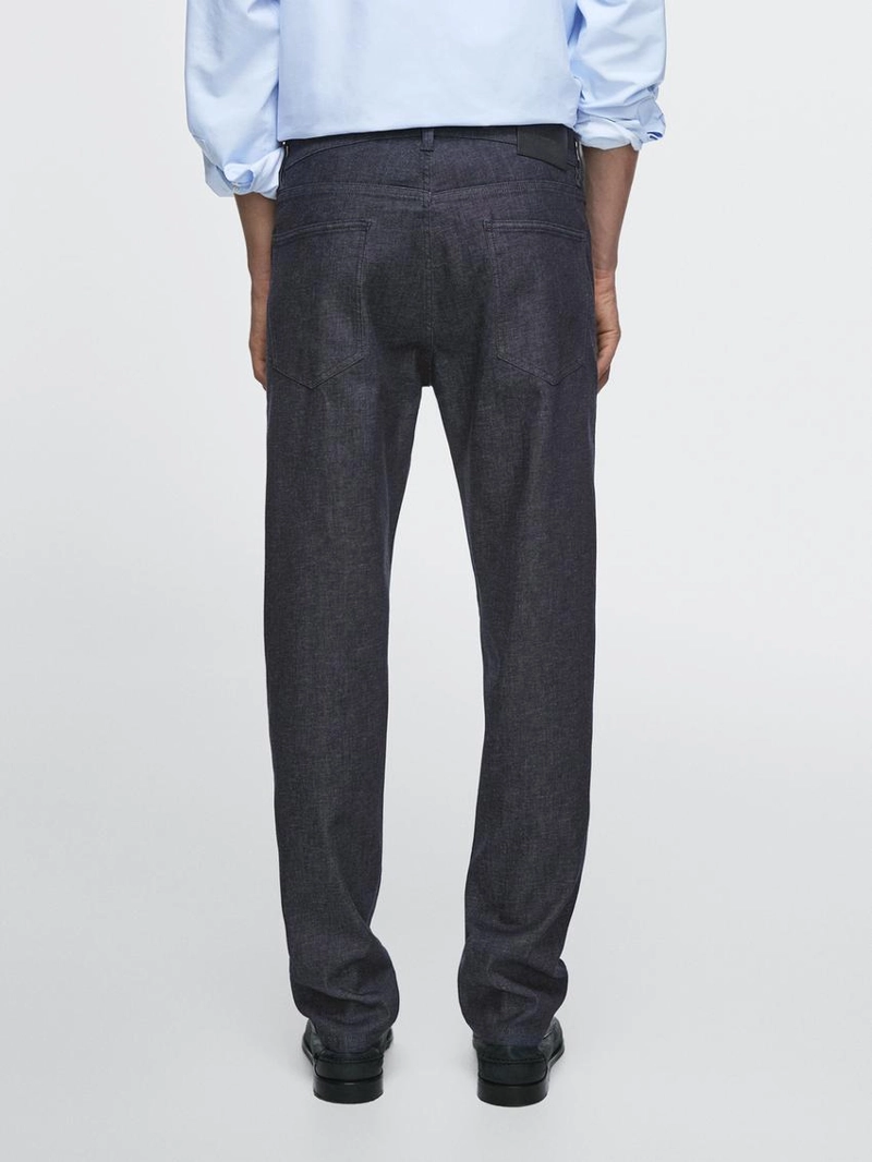 Джинсы легкого slim-fit с отбеленной отделкой