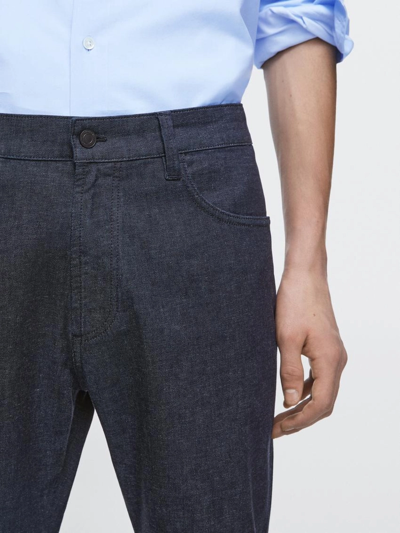 Джинсы легкого slim-fit с отбеленной отделкой