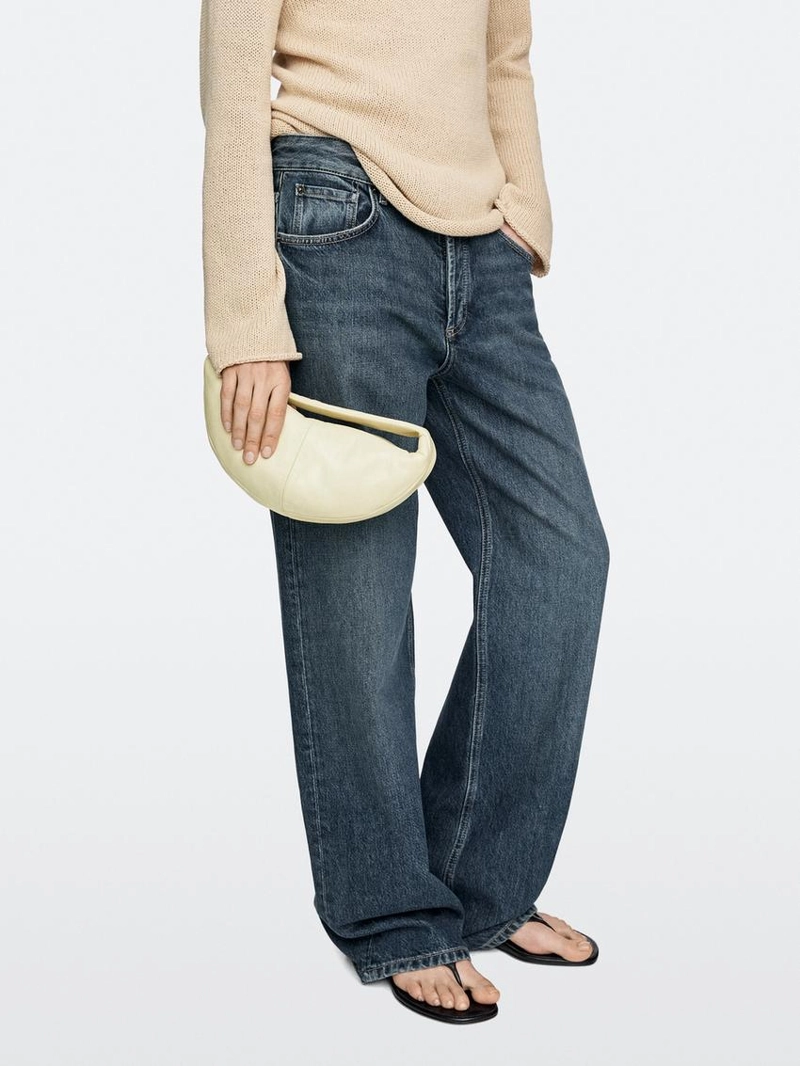 Сумка из натуральной кожи в форме полумесяца