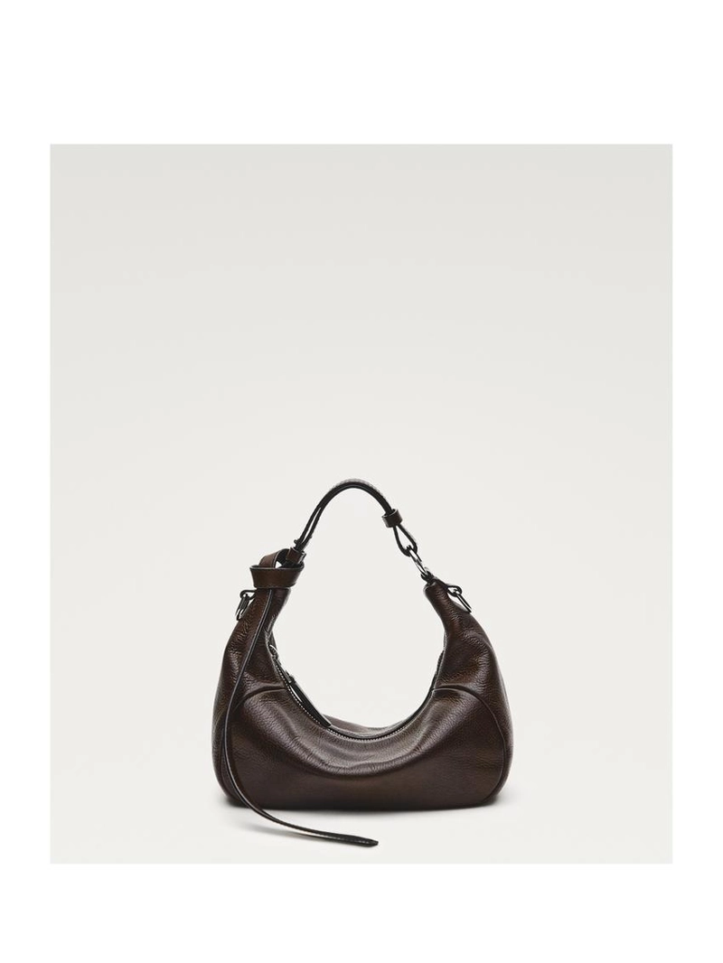 Сумка из натуральной кожи с металлической пряжкой