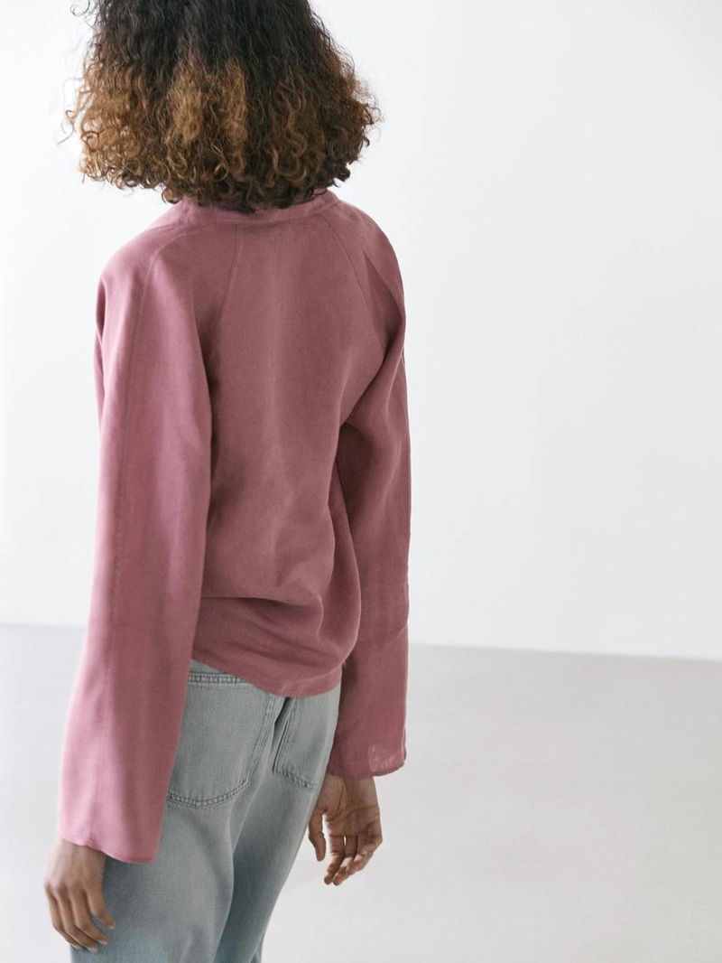 Блузка с драпировкой из льна