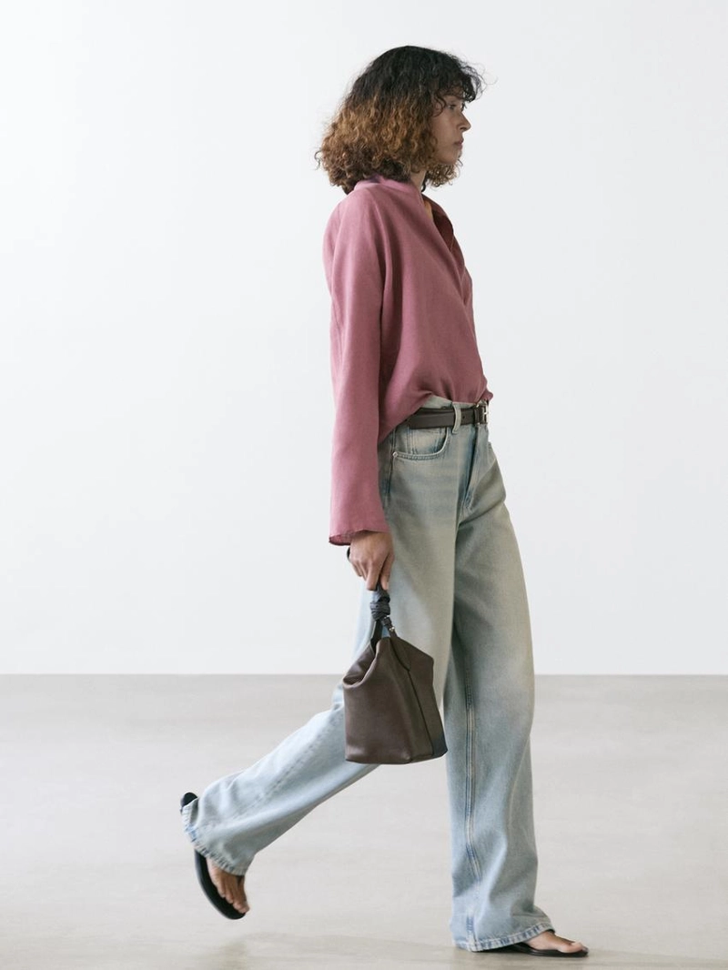 Блузка с драпировкой из льна