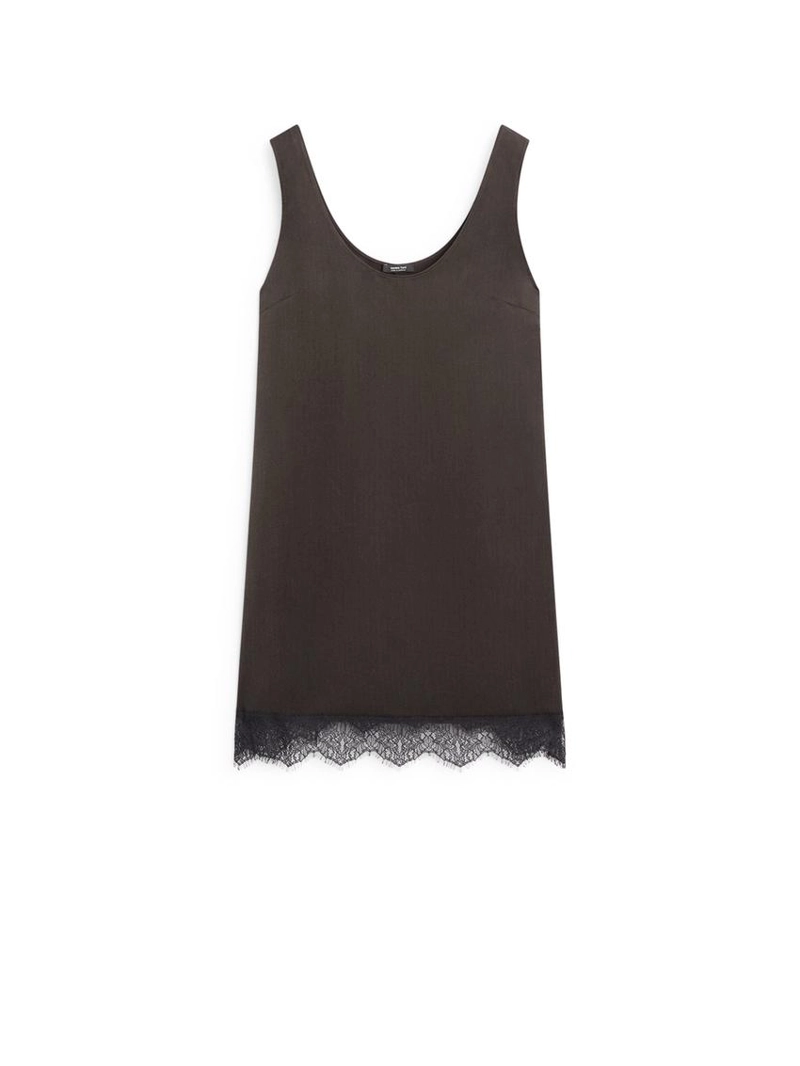 Платье с кружевными деталями