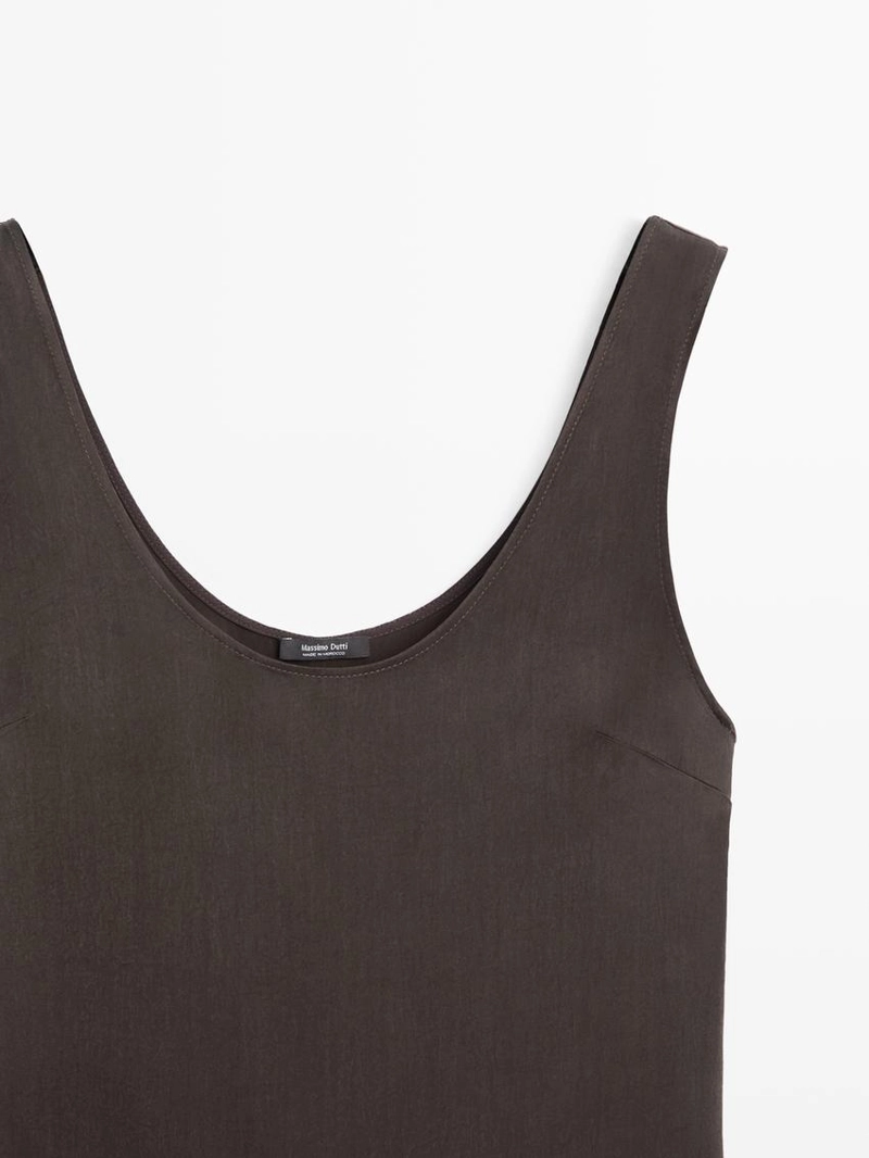 Платье с кружевными деталями