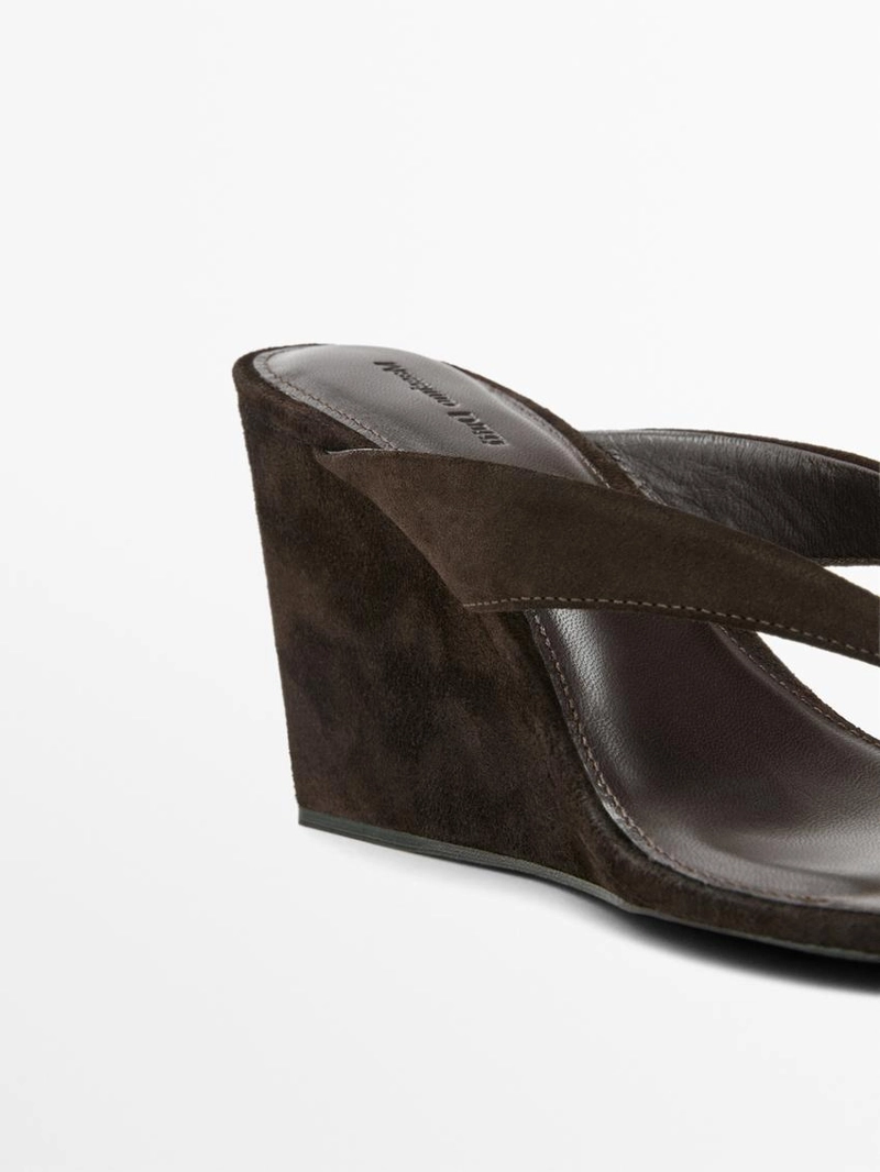 Сандалии на высоком каблуке с загибом из разделанной кожи