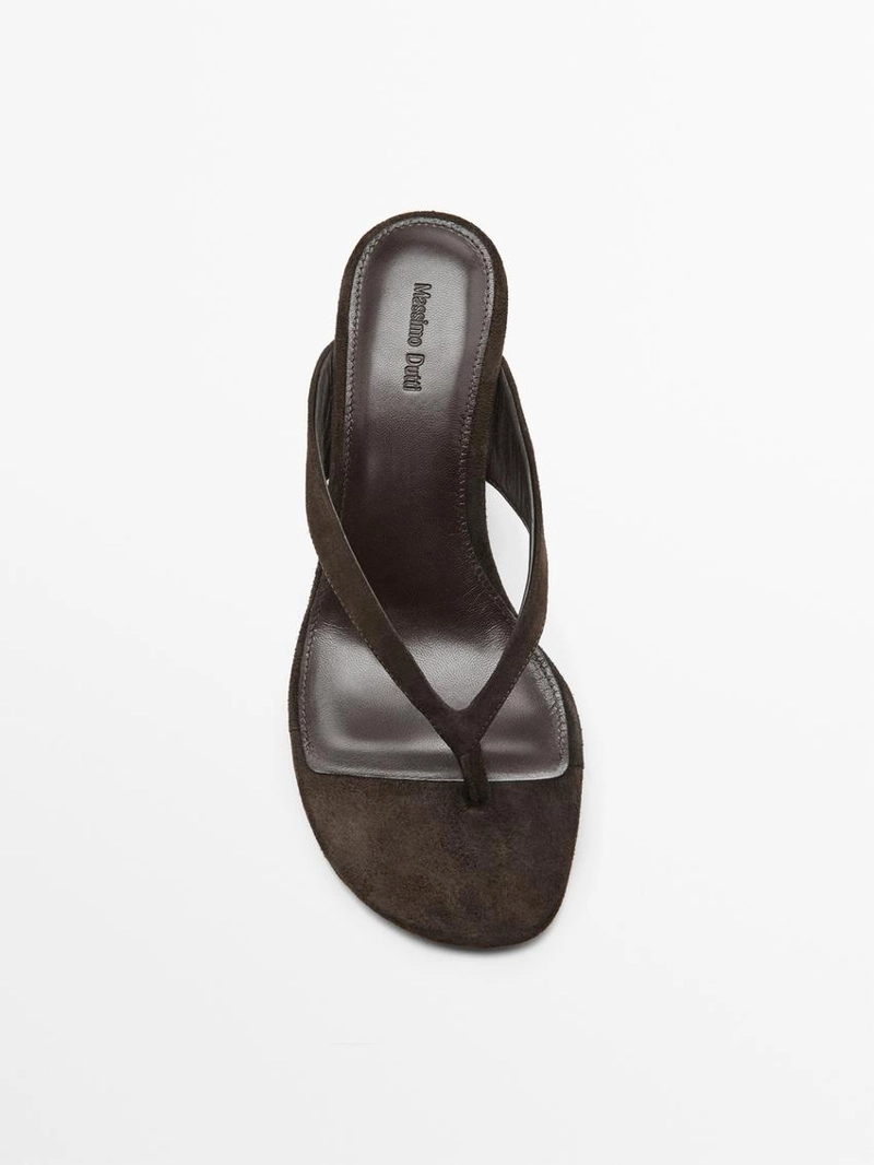 Сандалии на высоком каблуке с загибом из разделанной кожи